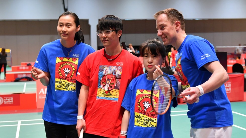 Wang Yihan’s Thumbs-Up for Special Olympics