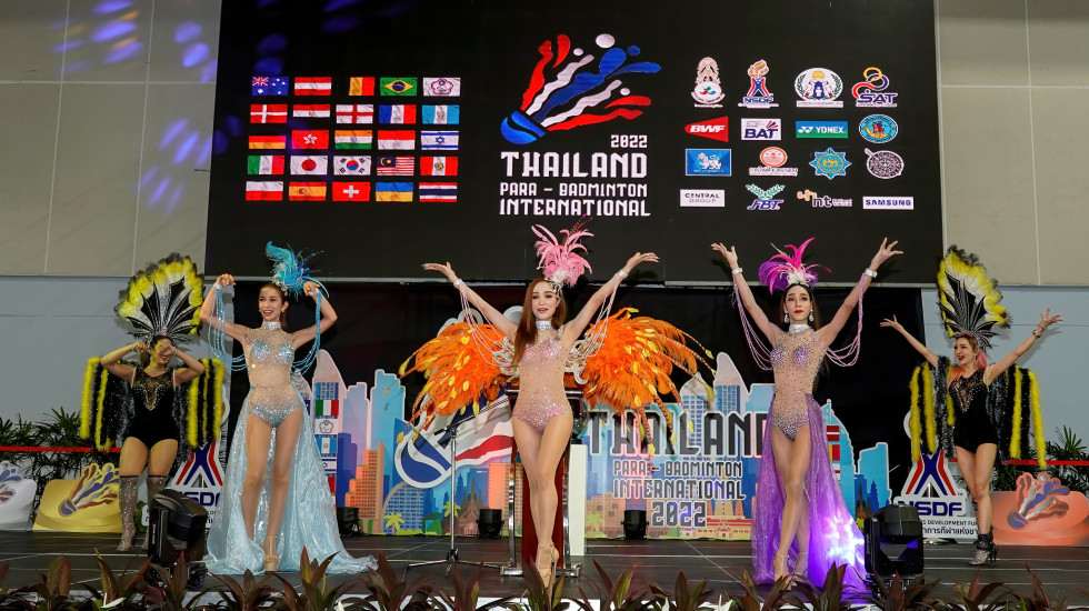 Thai Para: Dazzling Welcome in Pattaya